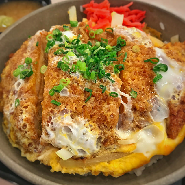 ビックチキンカツ丼