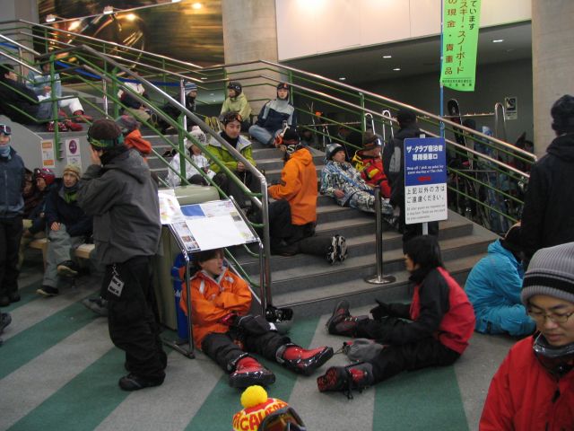 強風に負けた日、食道楽で暴走 強風に負けた日、食道楽で暴走